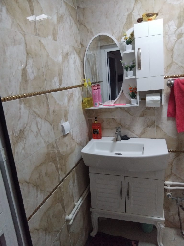 حیاط ویلایی دوطبقه